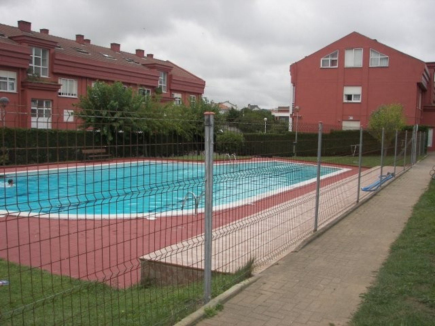 Venta de piso con piscina en Soto de la Marina (Santa Cruz de Bezana)