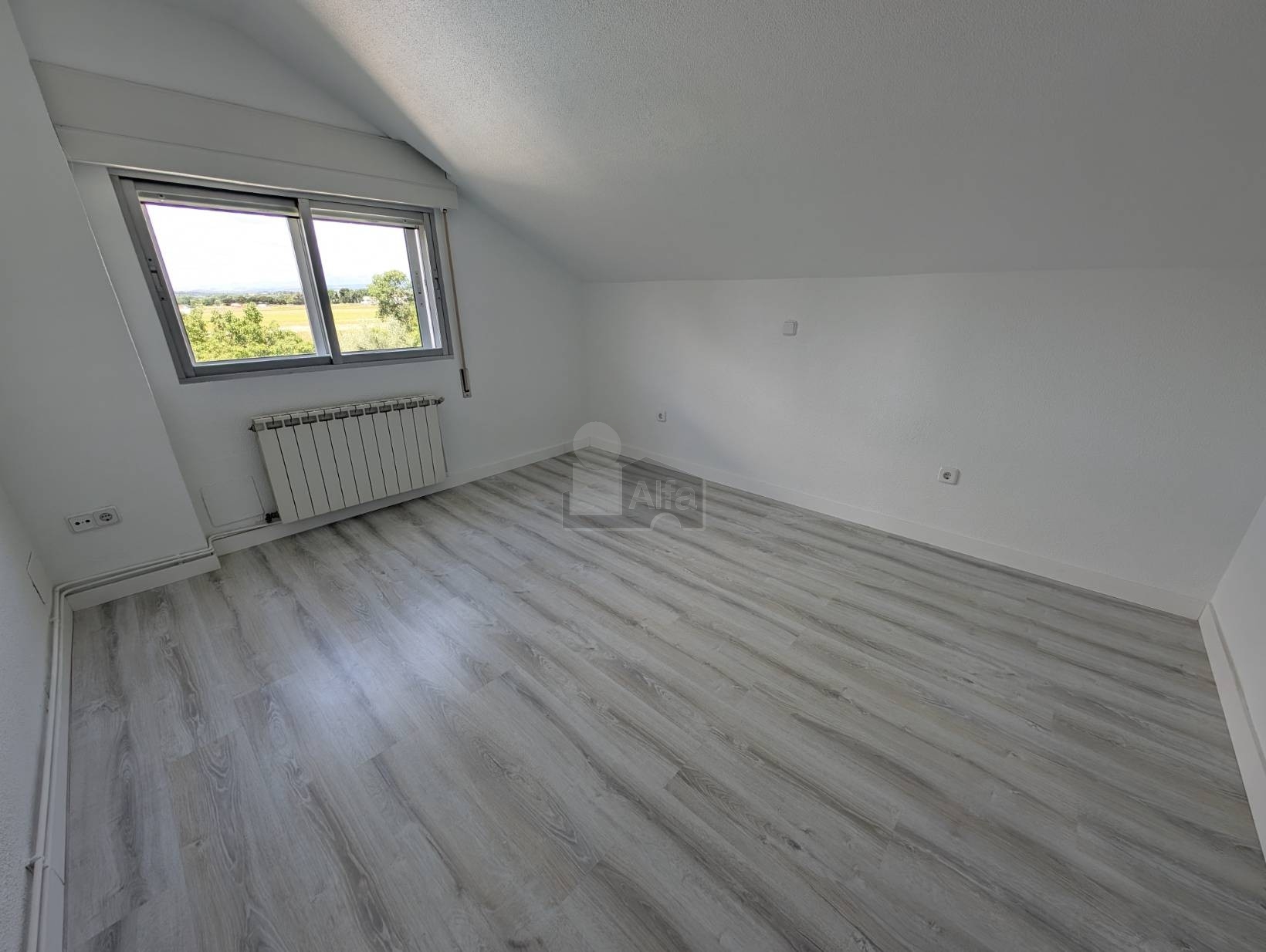 Casa en alquiler  Fuente el Saz de Jarama, Madrid  9/43