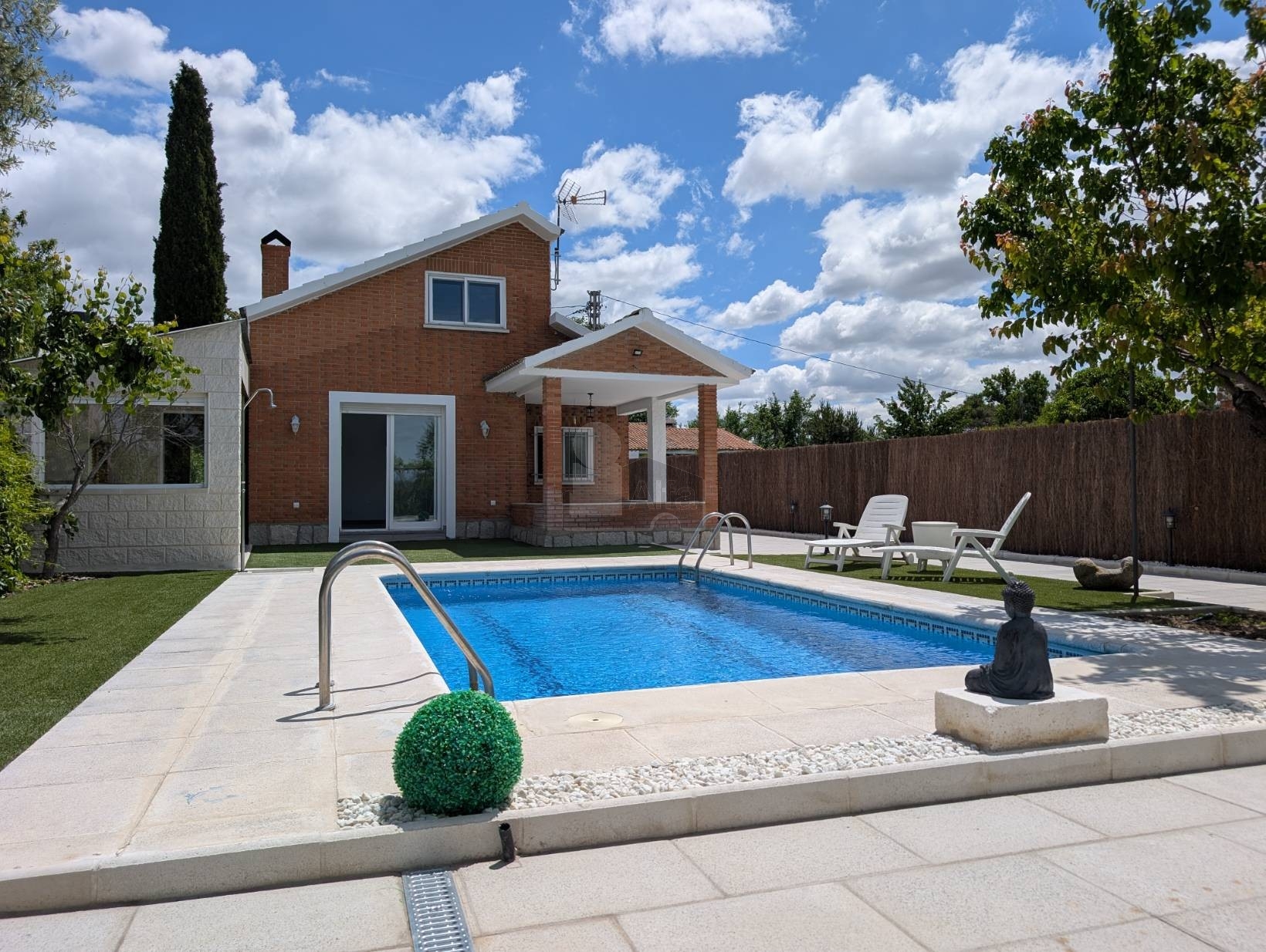 Casa en alquiler  Fuente el Saz de Jarama, Madrid  33/43