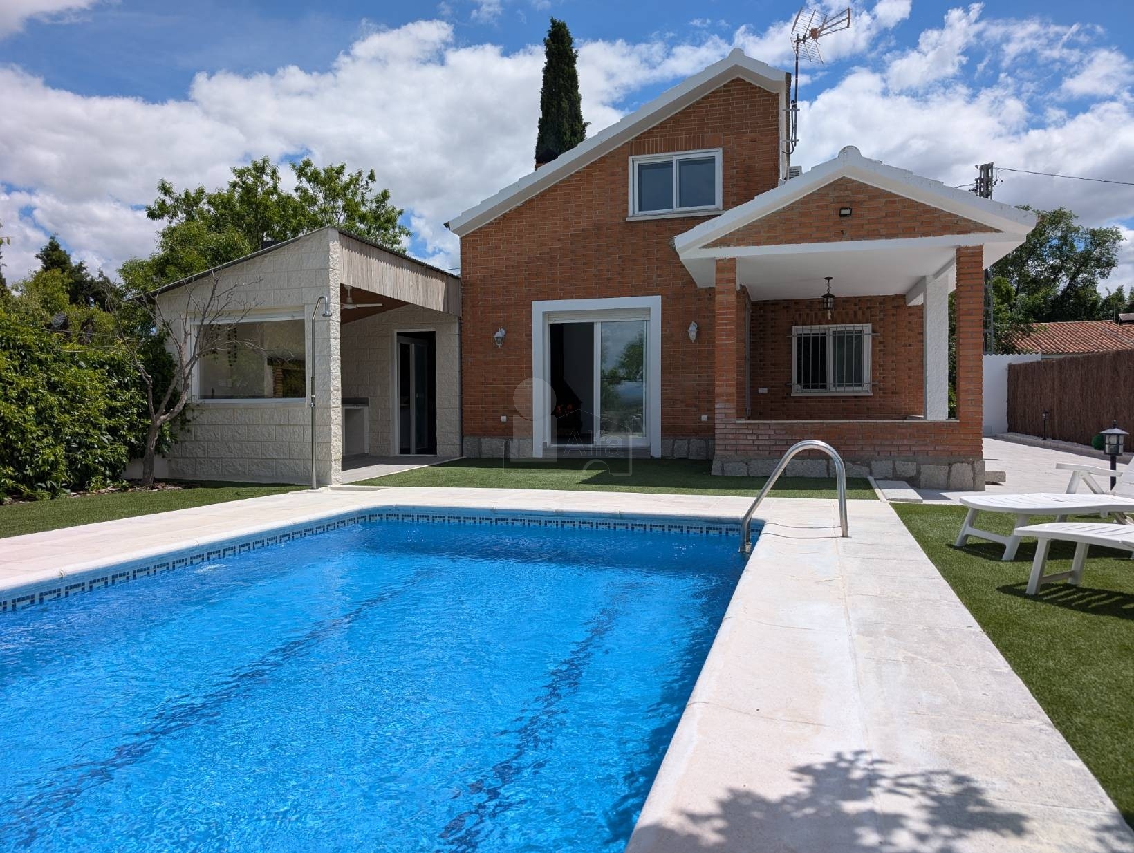 Casa en alquiler  Fuente el Saz de Jarama, Madrid  36/43
