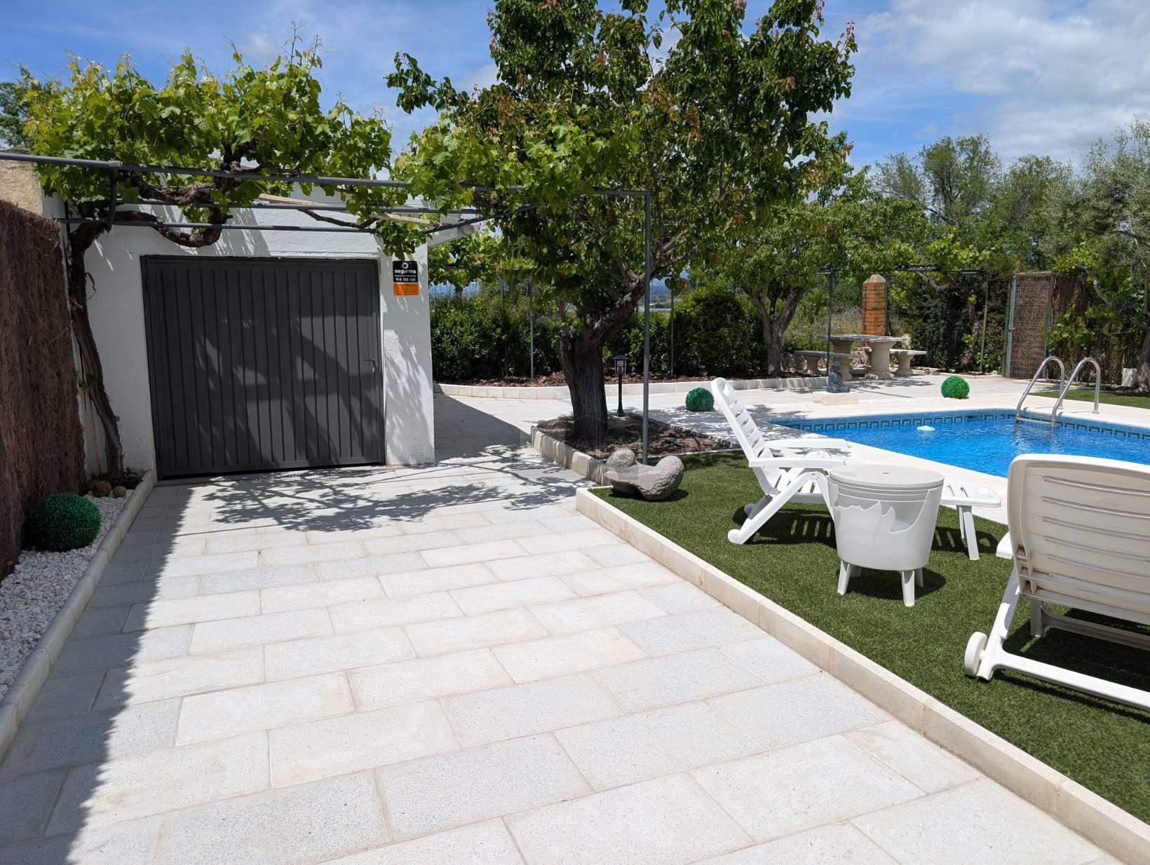 Casa en alquiler  Fuente el Saz de Jarama, Madrid  37/43