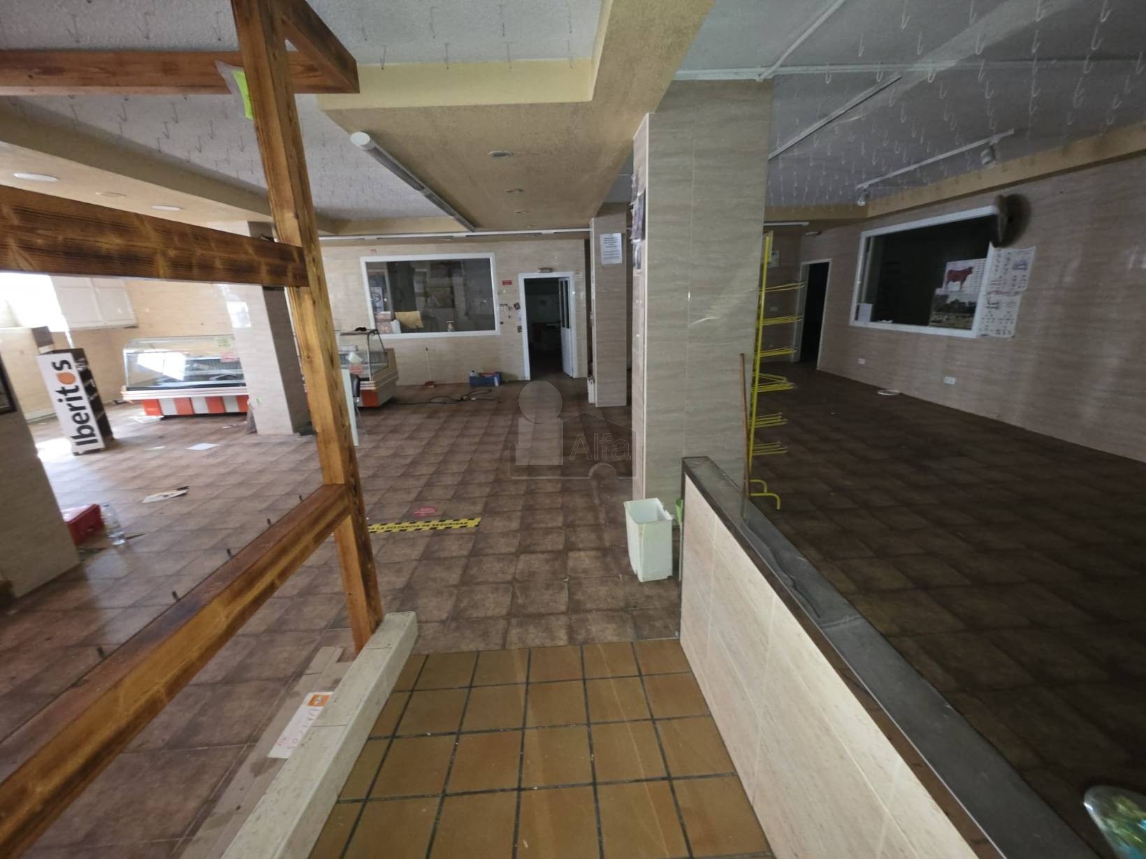 Local en venta en Baños de Montemayor 24/27